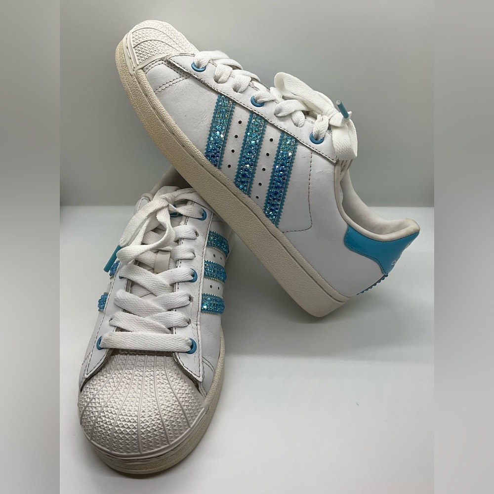 ADIDAS Rare Custom Clamshelll 2012 release white/starlight blue detail. W 7.5